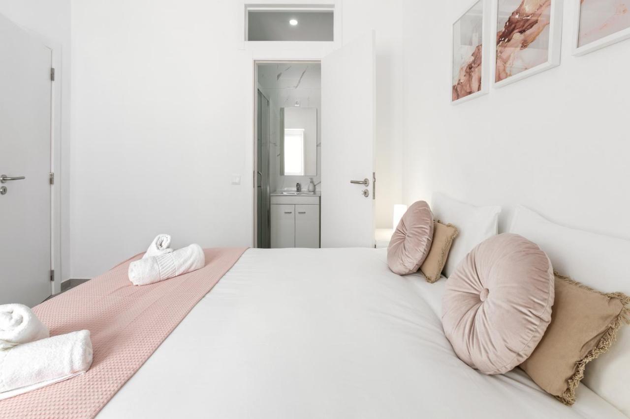Rose Breeze Apartment Nazaré Esterno foto