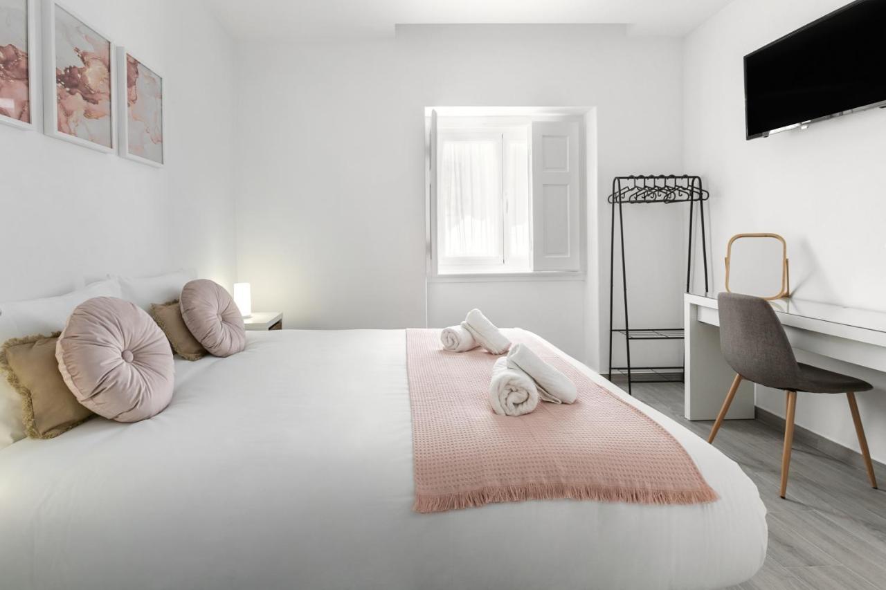 Rose Breeze Apartment Nazaré Esterno foto